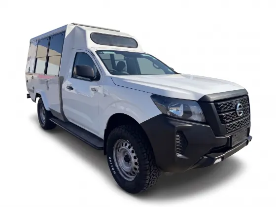Nissan Navara 7-seat Safari 4x4 with pop-up roof
